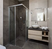 Luxury Villa Juliet with Heated Pool