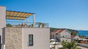 Luxury Villa Juliet with Heated Pool