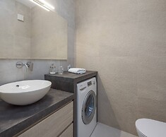 Luxury Villa Juliet with Heated Pool