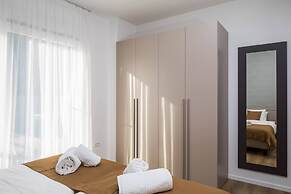 Luxury Villa Juliet with Heated Pool