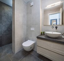 Luxury Villa Juliet with Heated Pool