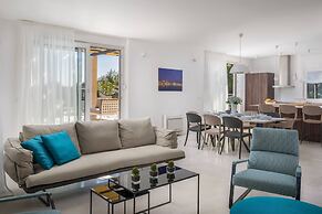 Luxury Villa Juliet with Heated Pool