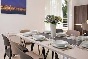 Luxury Villa Juliet with Heated Pool