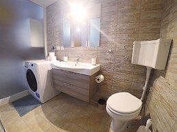 Casa Bella University