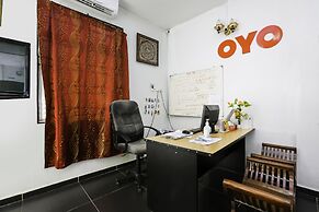 OYO 89933 Nun Hotel