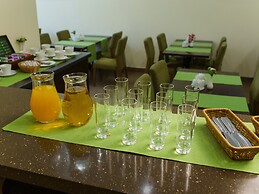 Hotel Platov
