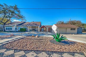 Our Lake View Cl 1683 4 Bedroom Home by RedAwning