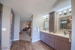 Our Lake View Cl 1683 4 Bedroom Home by RedAwning