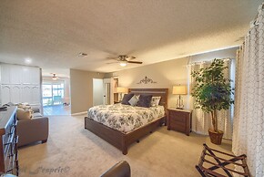 Our Lake View Cl 1683 4 Bedroom Home by RedAwning