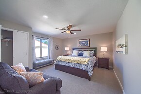 Our Lake View Cl 1683 4 Bedroom Home by RedAwning