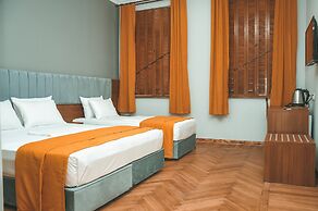 Palm Hotel