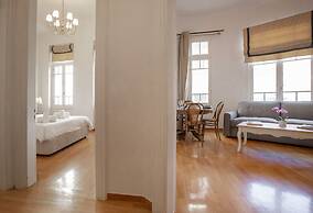 Neoclassical Apartment near Syntagma - Plaka by GHH