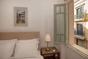 Neoclassical Apartment near Syntagma - Plaka by GHH