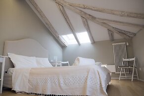 Piazza dei Tribunali