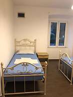 Rooms Villa Garden - Hostel