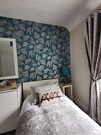 Dolweunydd Bed & Breakfast