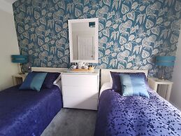 Dolweunydd Bed & Breakfast