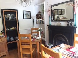 Dolweunydd Bed & Breakfast