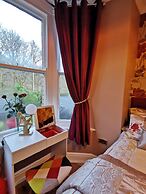 Dolweunydd Bed & Breakfast