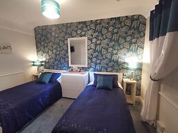 Dolweunydd Bed & Breakfast