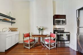 Montgomery Apartments on Magazine Street