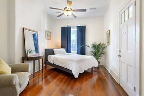 Montgomery Apartments on Magazine Street