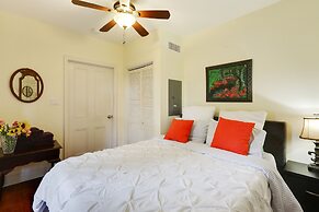 Montgomery Apartments on Magazine Street