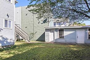 Montgomery Apartments on Magazine Street