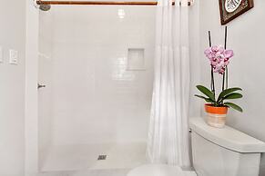 Montgomery Apartments on Magazine Street