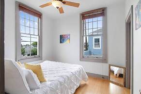 Freret Apartments near Street Car & Tulane