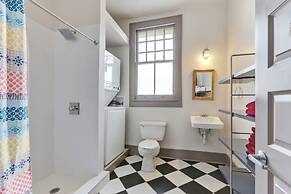 Freret Apartments near Street Car & Tulane