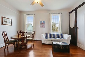 Freret Apartments near Street Car & Tulane