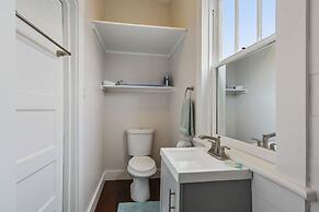 Freret Apartments near Street Car & Tulane