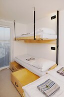 YACHTER CLUB Modrá Čajka