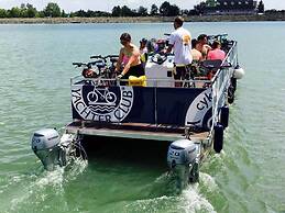 YACHTER CLUB Modrá Čajka