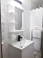 Bright Side Apartment