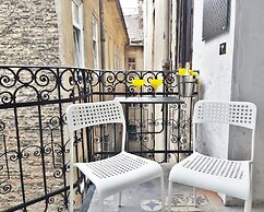 Bright Side Apartment