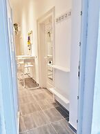 Bright Side Apartment