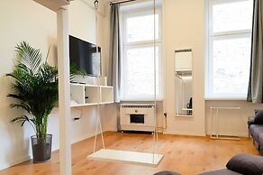 Bright Side Apartment