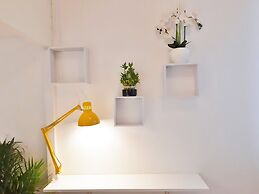 Bright Side Apartment