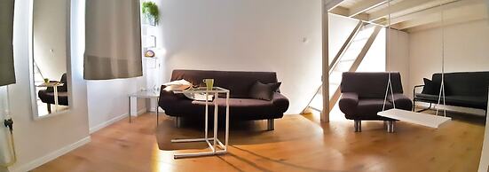 Bright Side Apartment