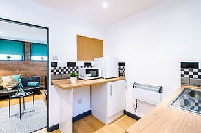 Stay With Empire - Tyldesley Rd