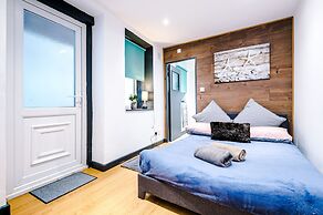 Stay With Empire - Tyldesley Rd