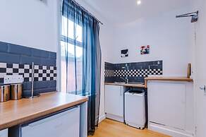 Stay With Empire - Tyldesley Rd