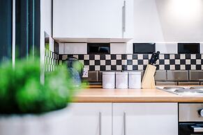 Stay With Empire - Tyldesley Rd