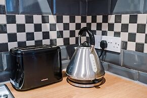 Stay With Empire - Tyldesley Rd