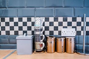 Stay With Empire - Tyldesley Rd