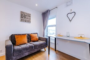 Stay With Empire - Tyldesley Rd