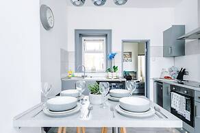 Stay With Empire - Tyldesley Rd