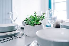 Stay With Empire - Tyldesley Rd